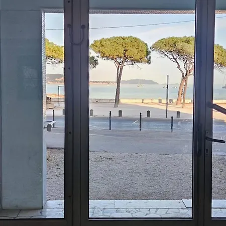 Apartment La Ciotat, Renove En Bord De